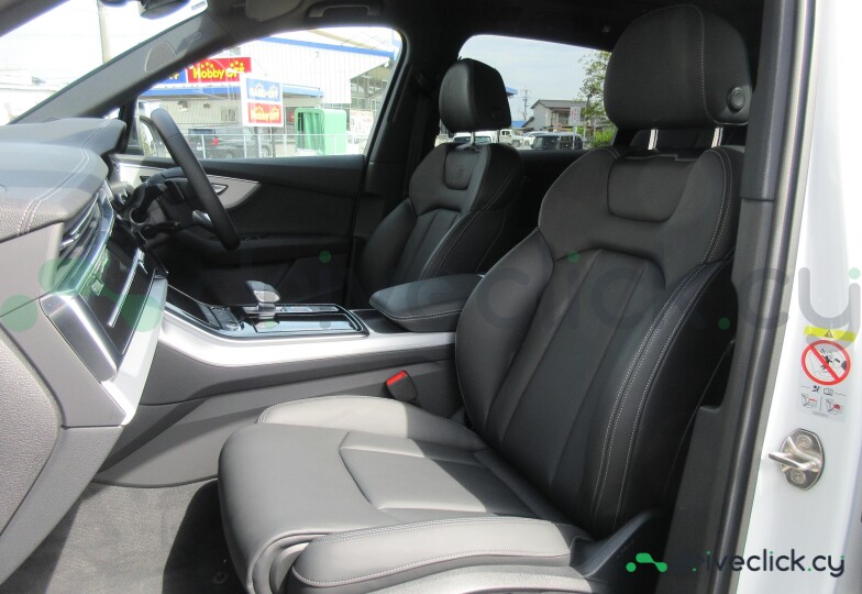 Audi Q7 White