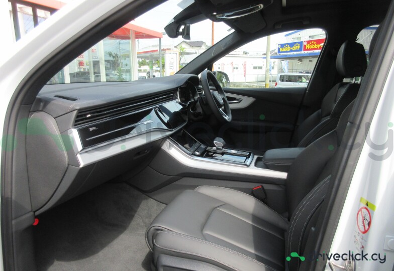 Audi Q7 White