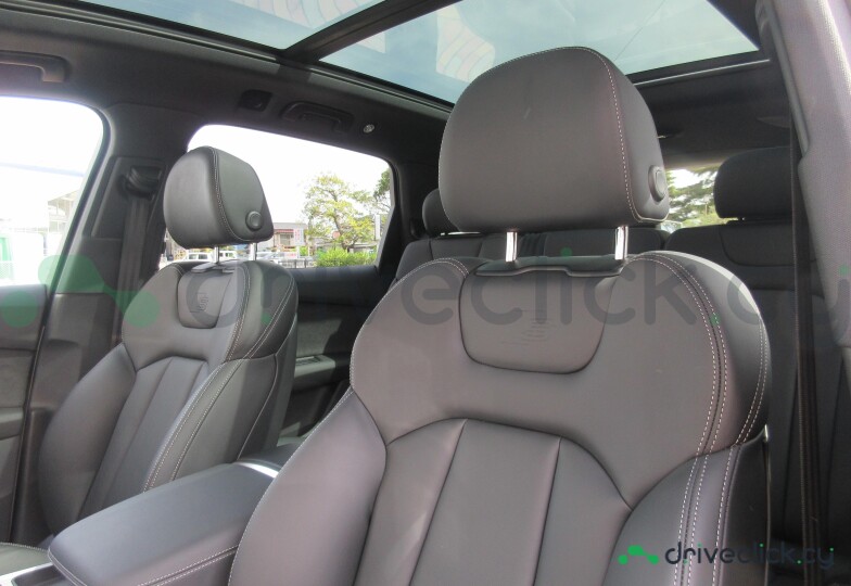 Audi Q7 White