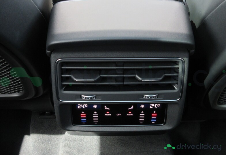 Audi Q7 White