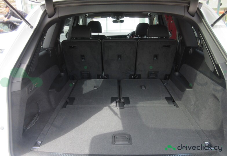 Audi Q7 White