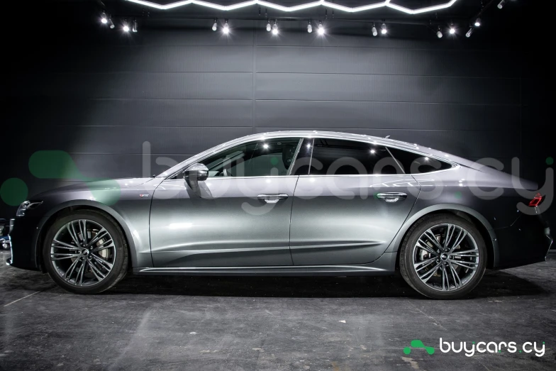 Audi A7 Серый