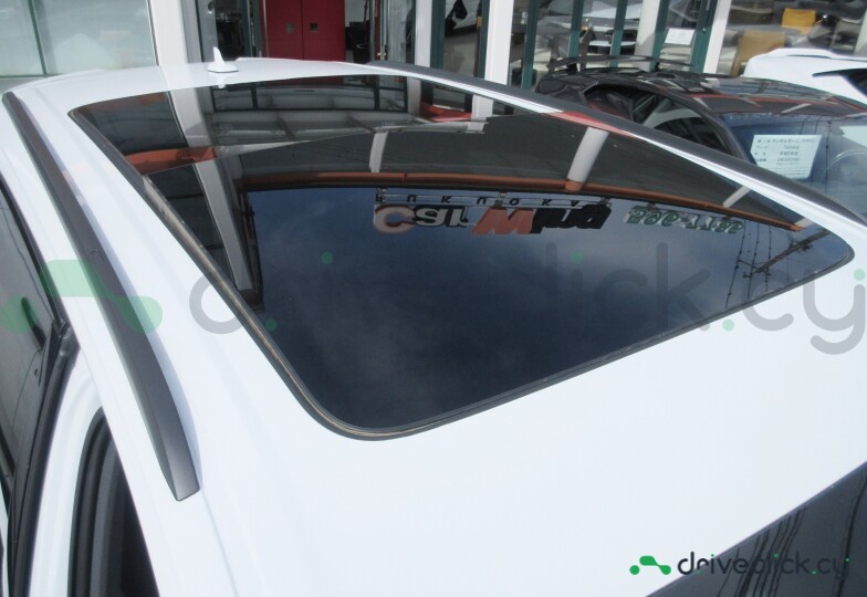 Audi Q7 White