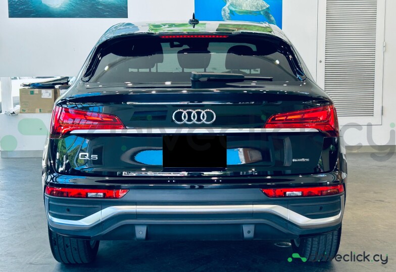 Audi Q5 Sportback Black