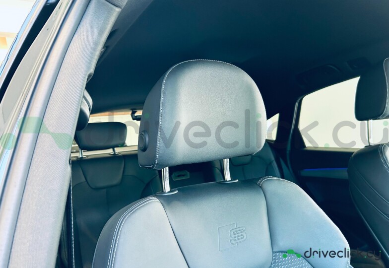 Audi Q5 Sportback Black