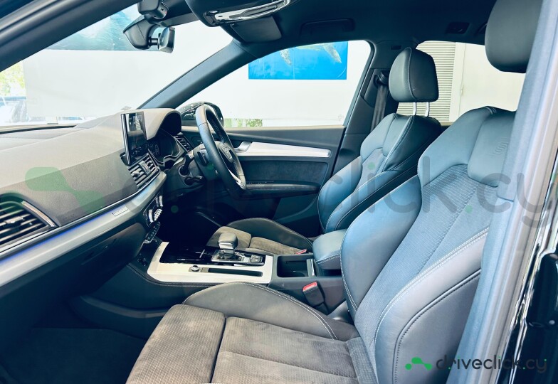 Audi Q5 Sportback Black