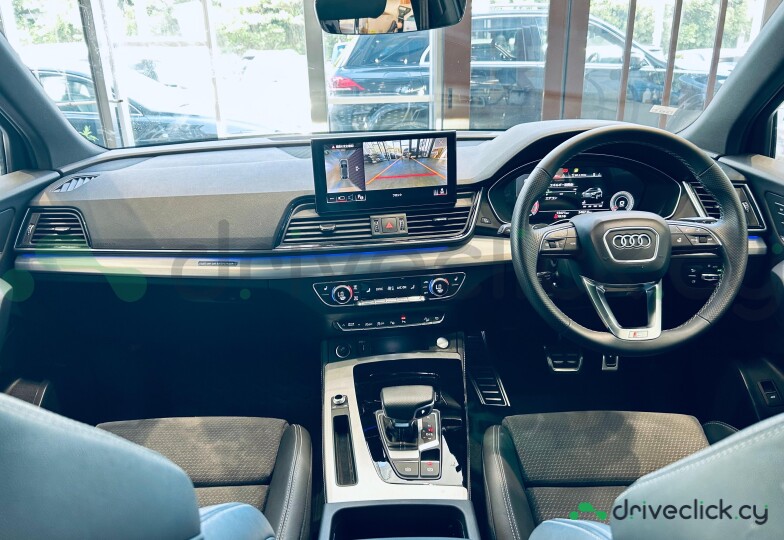 Audi Q5 Sportback Black