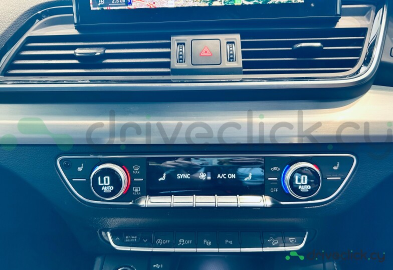 Audi Q5 Sportback Black
