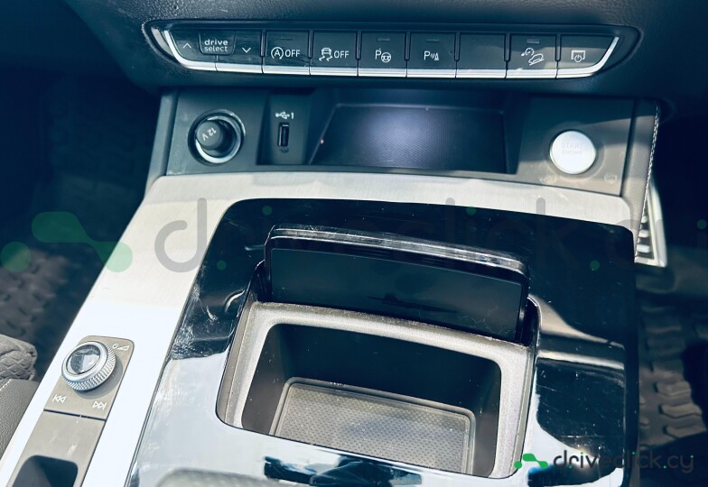 Audi Q5 Sportback Black