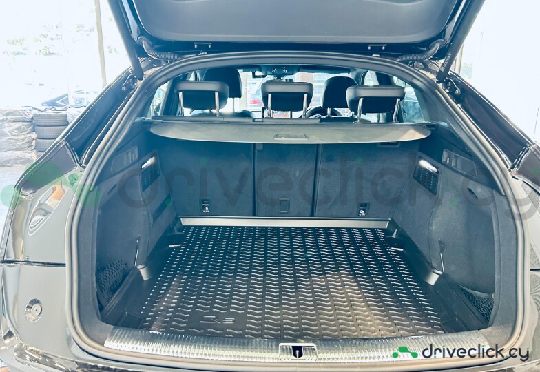 Audi Q5 Sportback Black