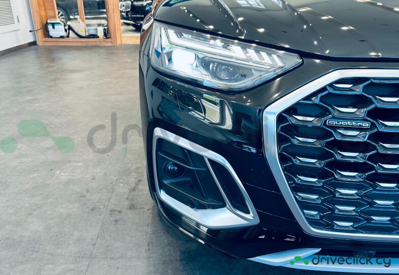 Audi Q5 Sportback Black