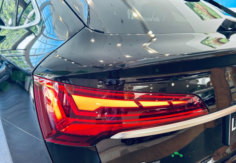 Audi Q5 Sportback Black