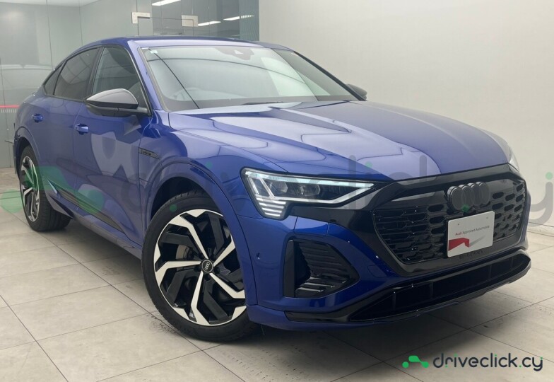 Audi Q8 Sportback e-tron Синий