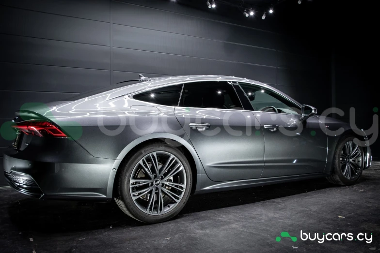 Audi A7 Серый