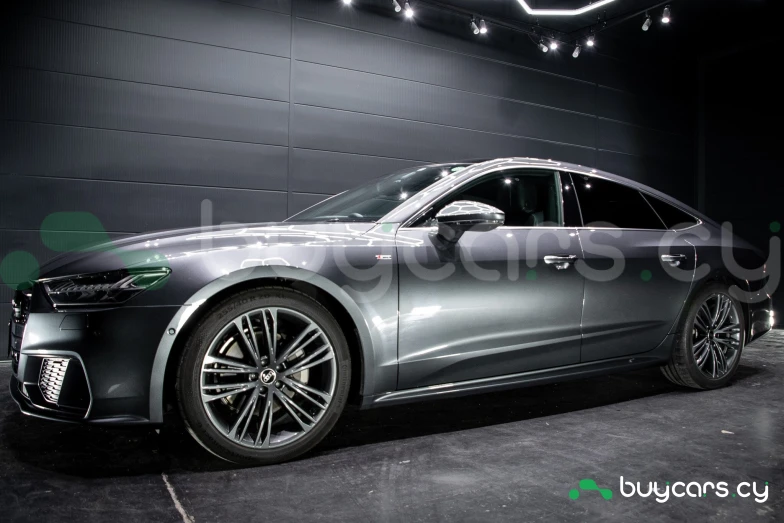 Audi A7 Серый
