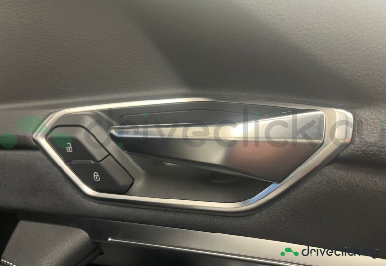 Audi Q8 Sportback e-tron Синий