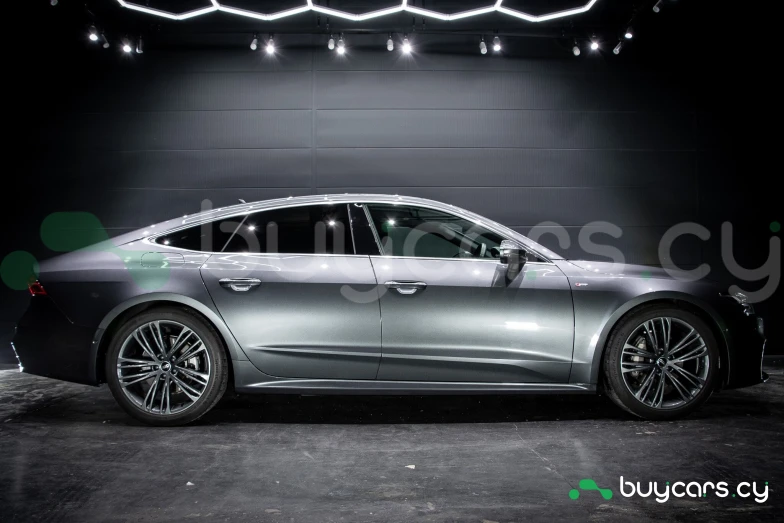 Audi A7 Серый