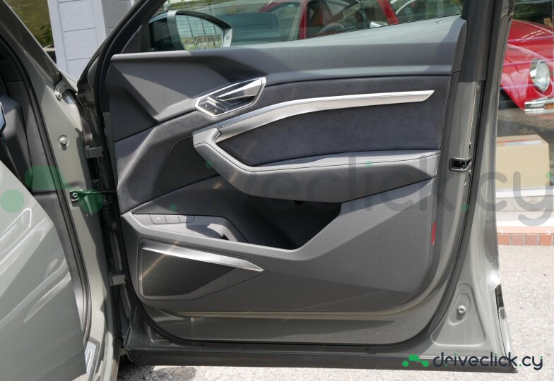 Audi Q8 e-tron Grey