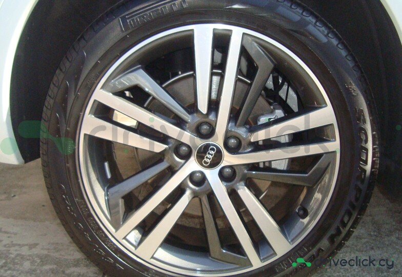 Audi Q5 Sportback White