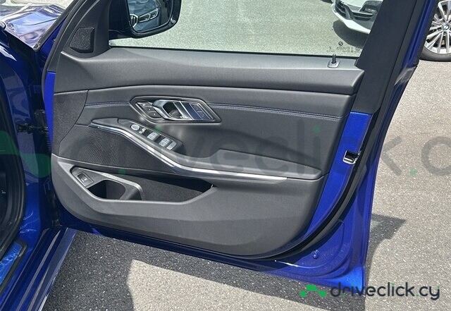 BMW 3 series Blue