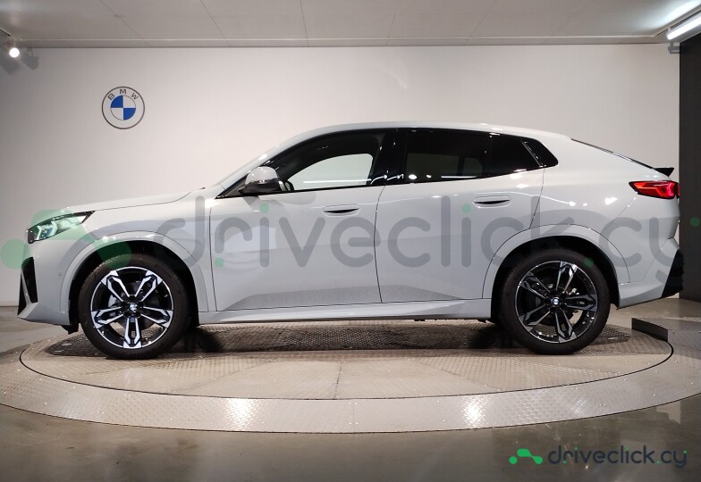 BMW X2 White