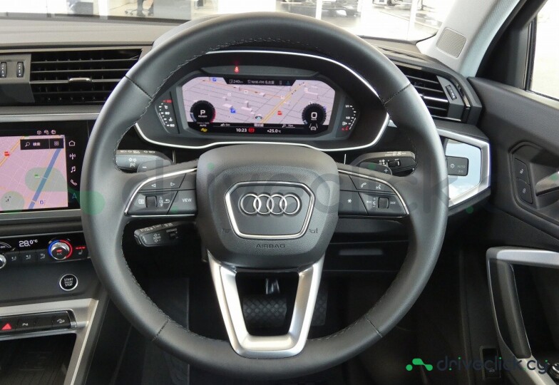 Audi Q3 Black
