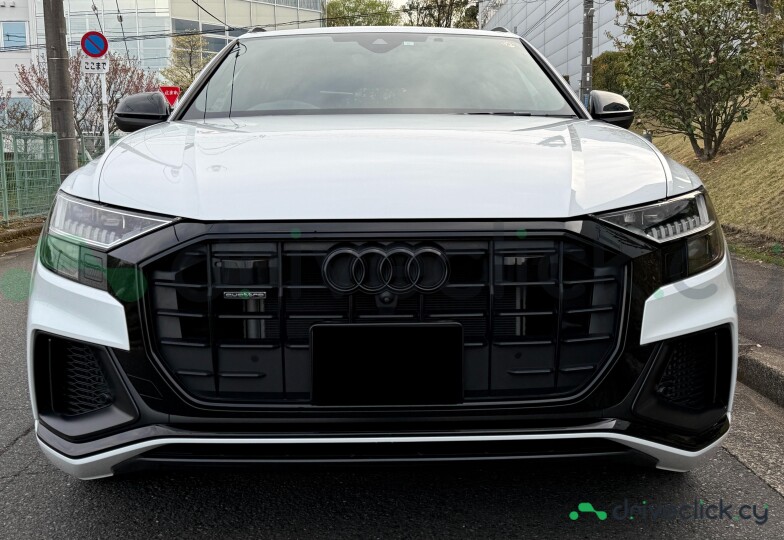 Audi Q8 White