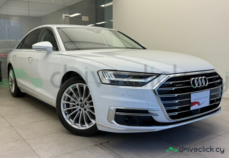 Audi A8 Белый