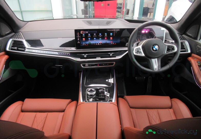 BMW X7 Black