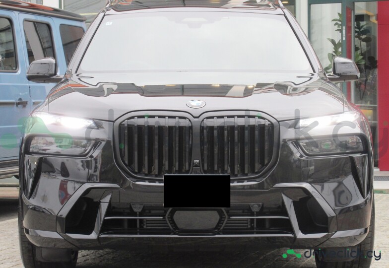 BMW X7 Black