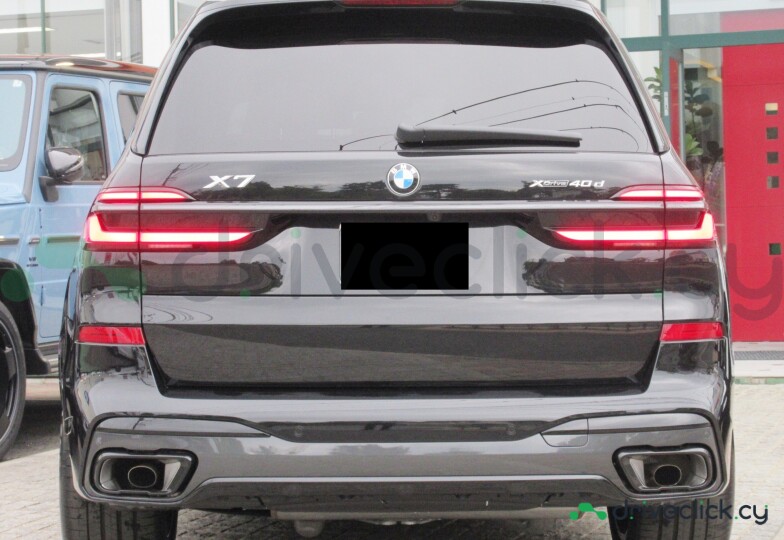 BMW X7 Black