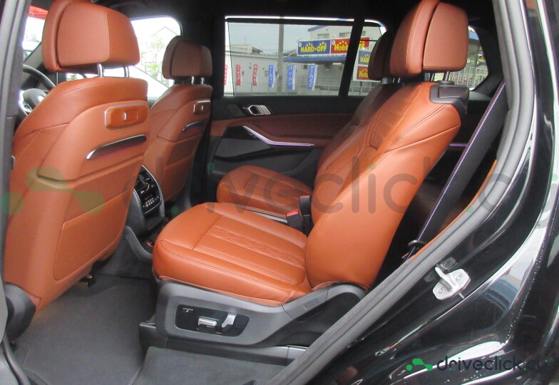 BMW X7 Black