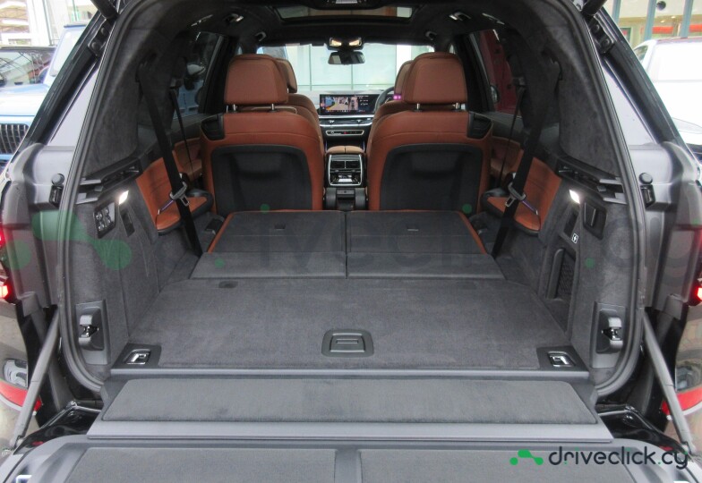 BMW X7 Black