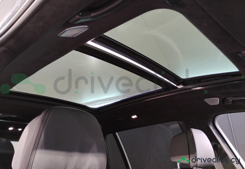 BMW X7 White