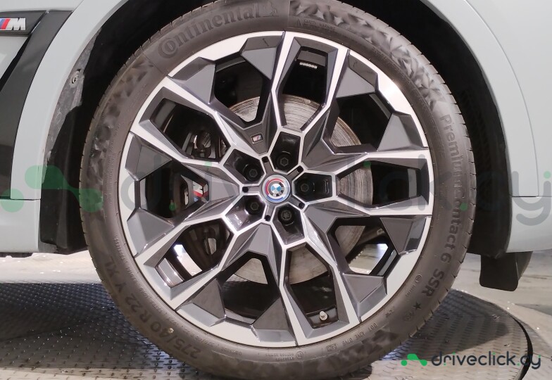 BMW X7 White