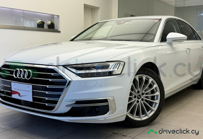 Audi A8 Белый