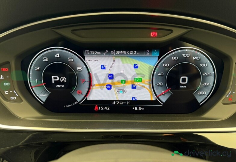 Audi A8 Белый