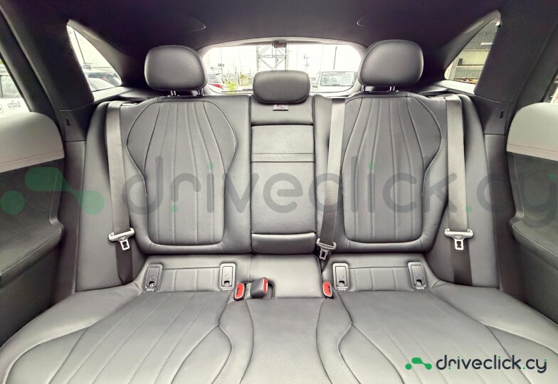 Mercedes EQE SUV Черный