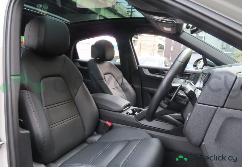 Porsche Cayenne Coupe Белый
