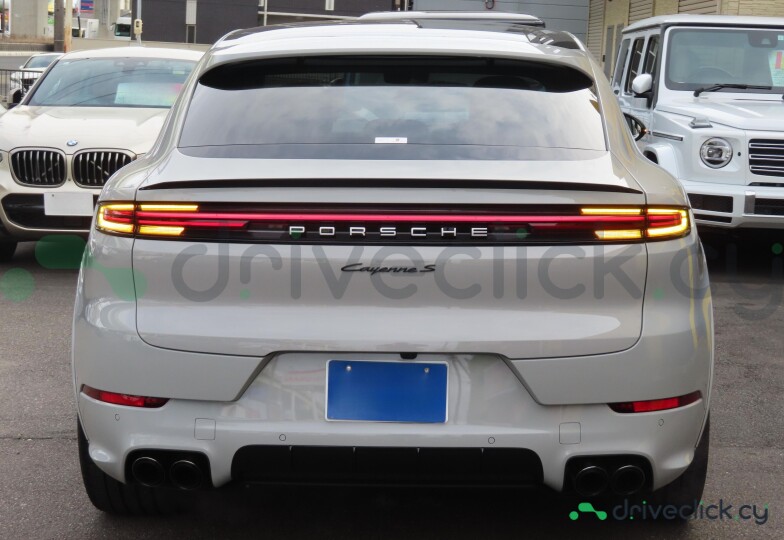 Porsche Cayenne Coupe Белый