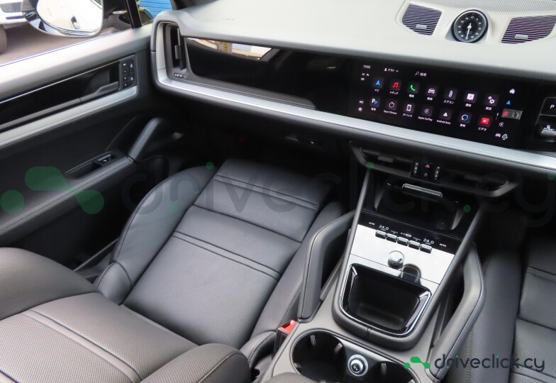 Porsche Cayenne Coupe Белый