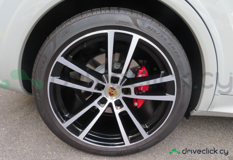 Porsche Cayenne Coupe Белый