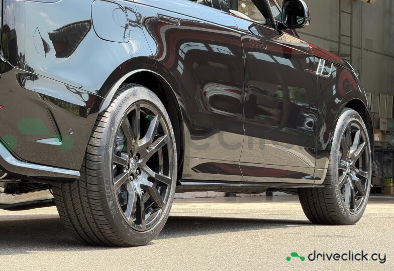 Land Rover Range Rover Sport Черный