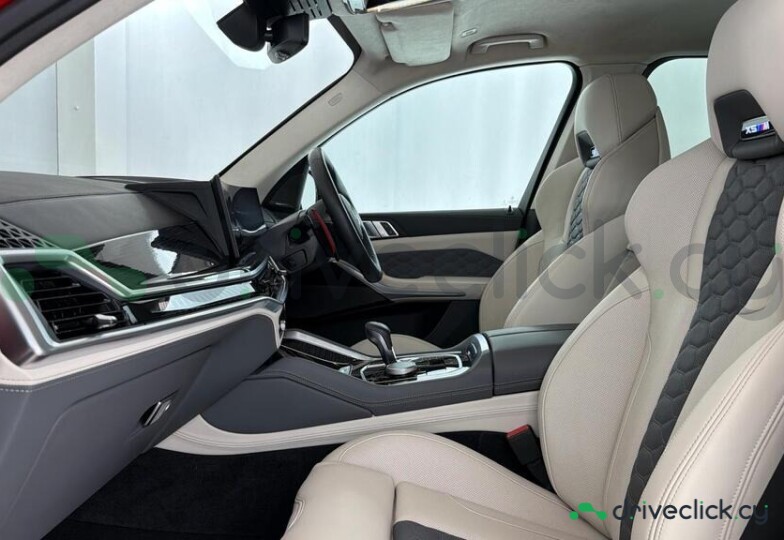 BMW X5 Красный