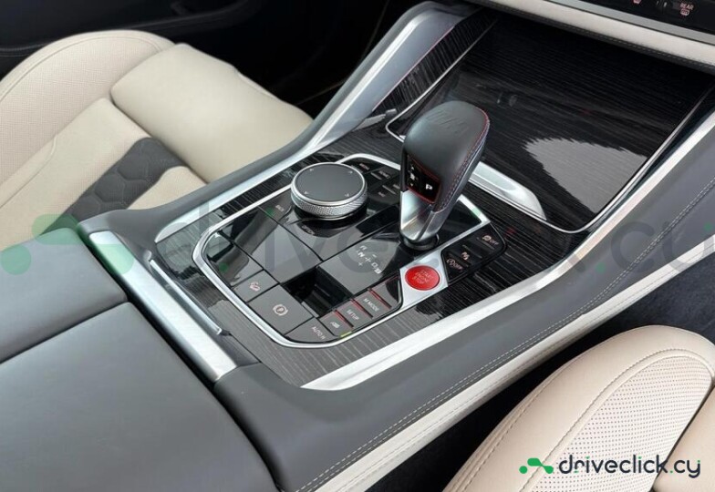 BMW X5 Красный