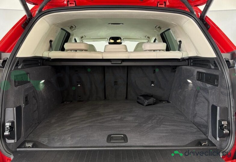 BMW X5 Красный