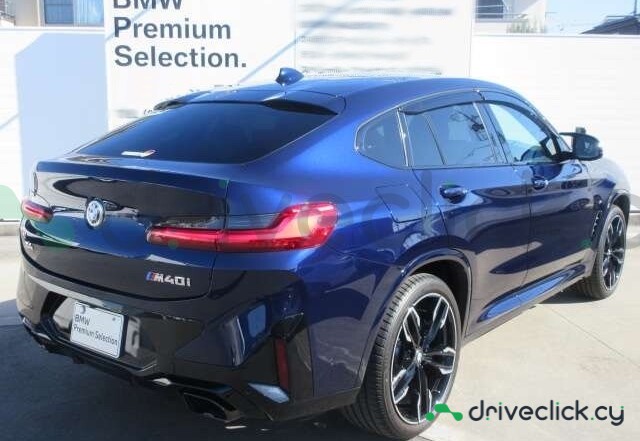 BMW X4 Blue