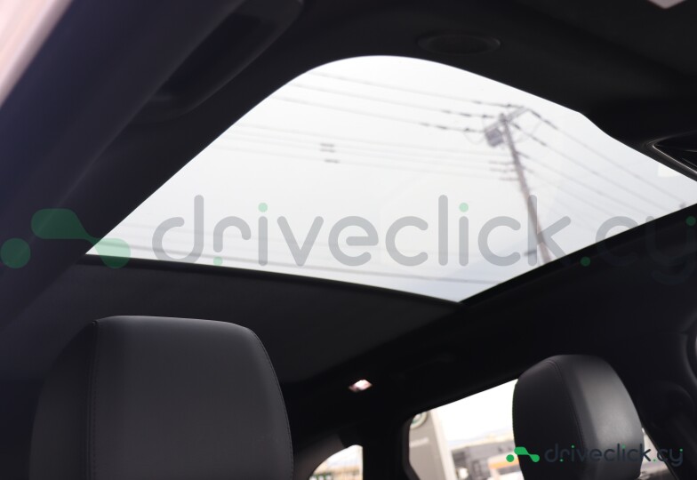 Land Rover Range Rover Velar White
