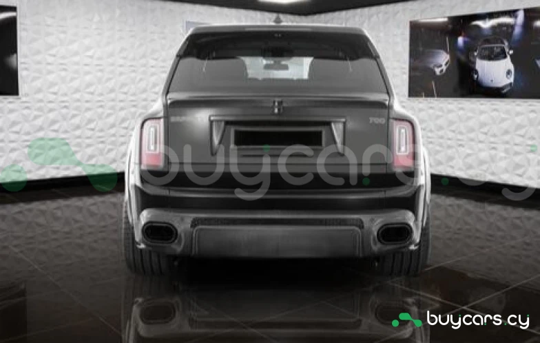 Rolls-Royce Cullinan Черный