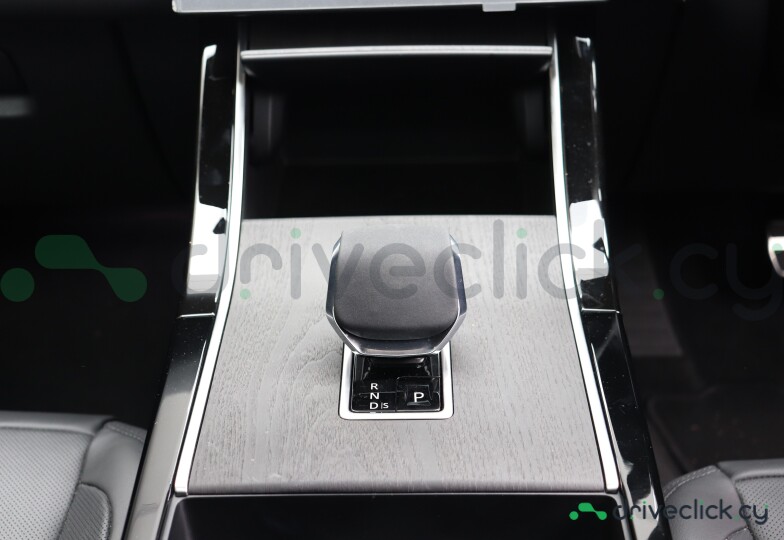 Land Rover Range Rover Velar White